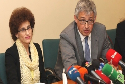Ellen Goldstein and Piero Cipollone at a media briefing in Tirana
